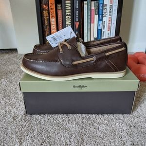 Men's boat shoes